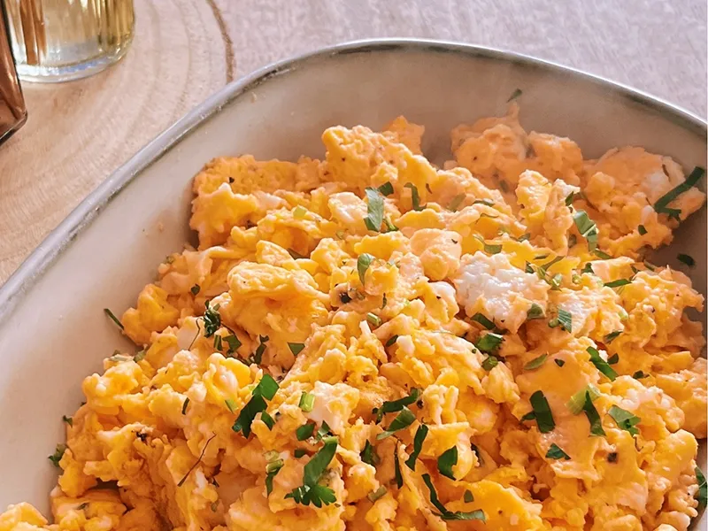 Cliff_Surfhouse_Breakfast-eggs Cliff Surf House Portugal Santa Cruz - Our breakfast