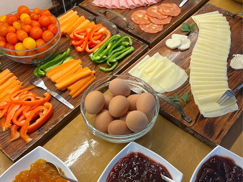 Cliff_Surfhouse_Breakfast01 Cliff Surf House Portugal Santa Cruz - Our breakfast