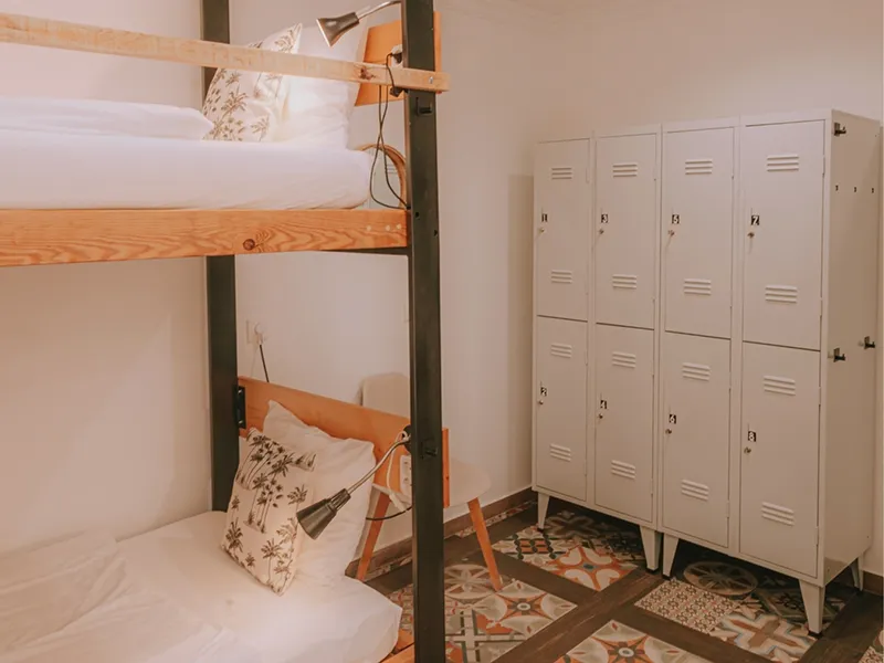 Cliff_Surfhouse_Shared_Room_Mirante06 Cliff Surf House Portugal Santa Cruz - Shared Rooms