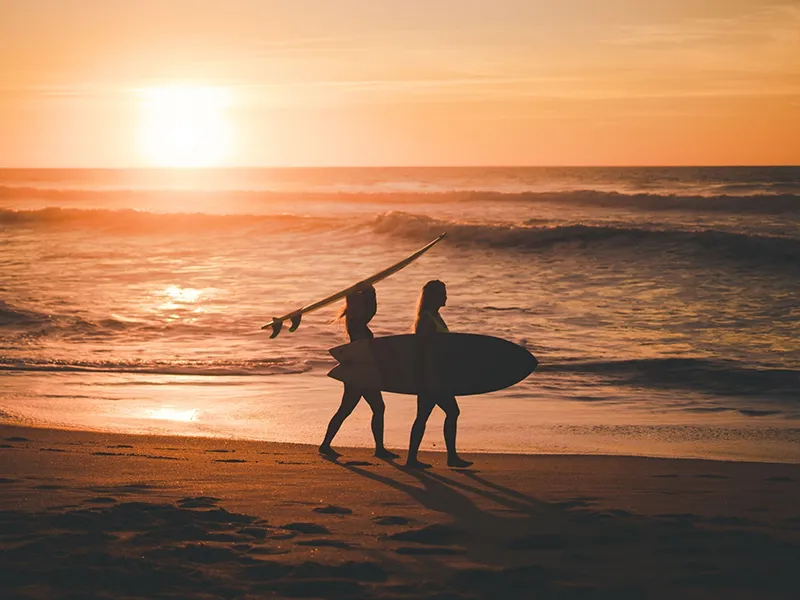 cliff-surf-house-santacruz-beach07 Cliff Surf House Portugal Santa Cruz - beach